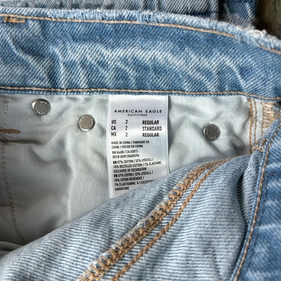 New With Tag American Eagle straight leg jeans size 2 - Picture 6 of 6